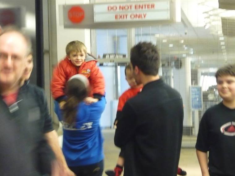 986755_10202514555897776_357074443_n